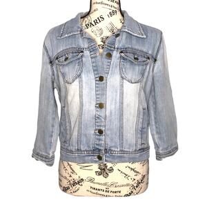 Forever 21 MEDIUM Slight Distress Light Wash Four Pocket Button Up Jean Jacket